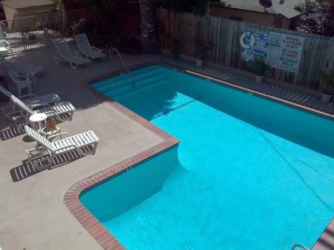 Building Photo - 9618 Exposition Blvd