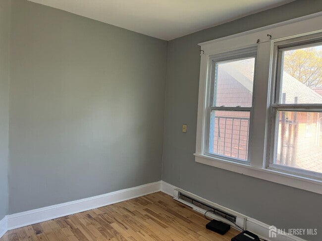 Building Photo - 312 N 3rd Ave