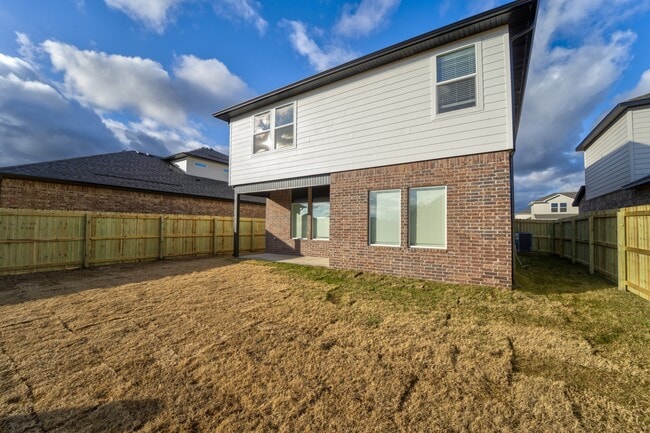 Building Photo - 139 S Maroon Ave