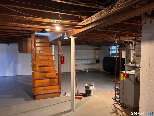 Building Photo - 249 New Canaan Ave