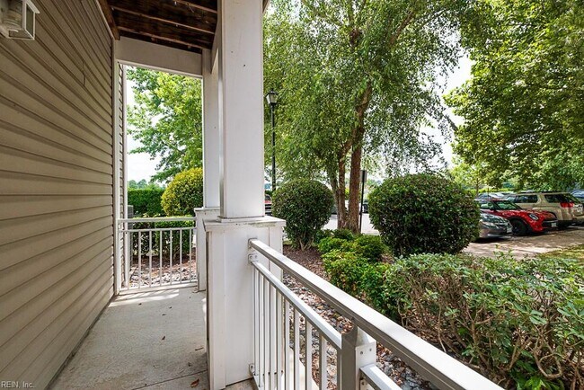 Building Photo - 5300 Warminster Dr
