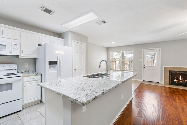 Building Photo - 230 Blushwood Pl
