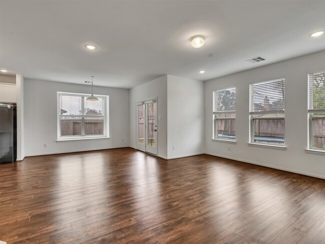 Building Photo - 2531 Sandbar Shark Ct