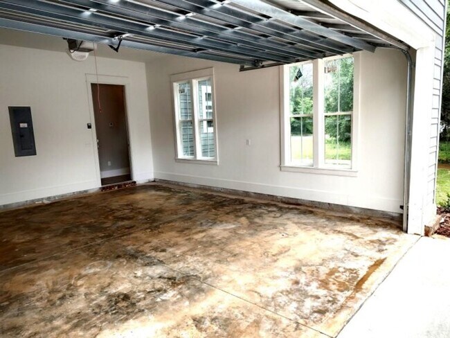 Building Photo - 4088 Biltmore Ave