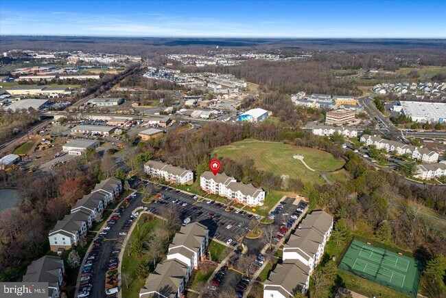 Building Photo - 9563 Battery Heights Blvd