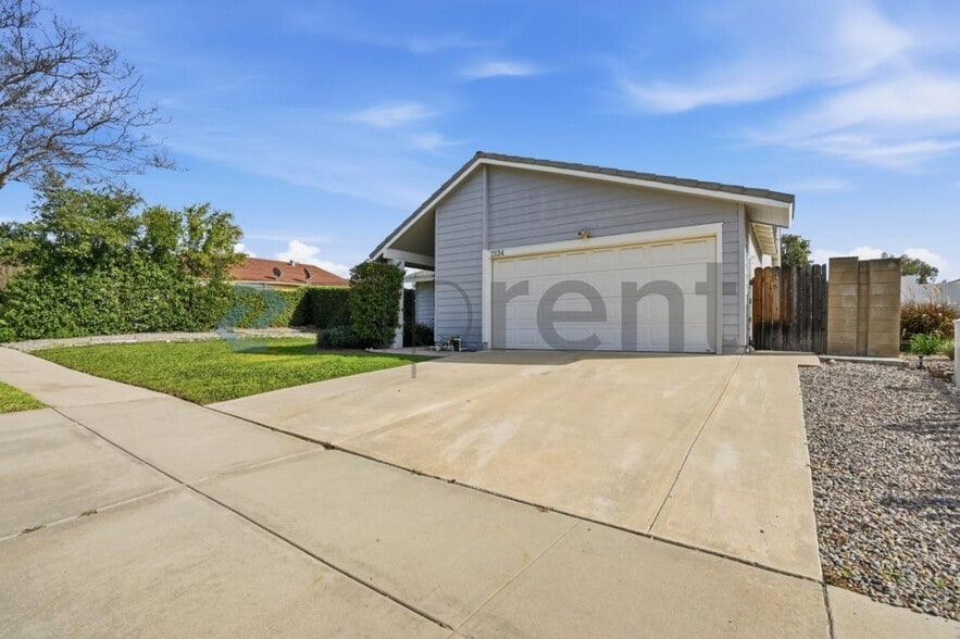 Building Photo - 2134 Latham St