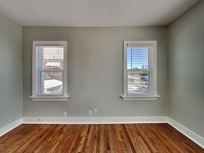 Building Photo - 1921 NW 38th St