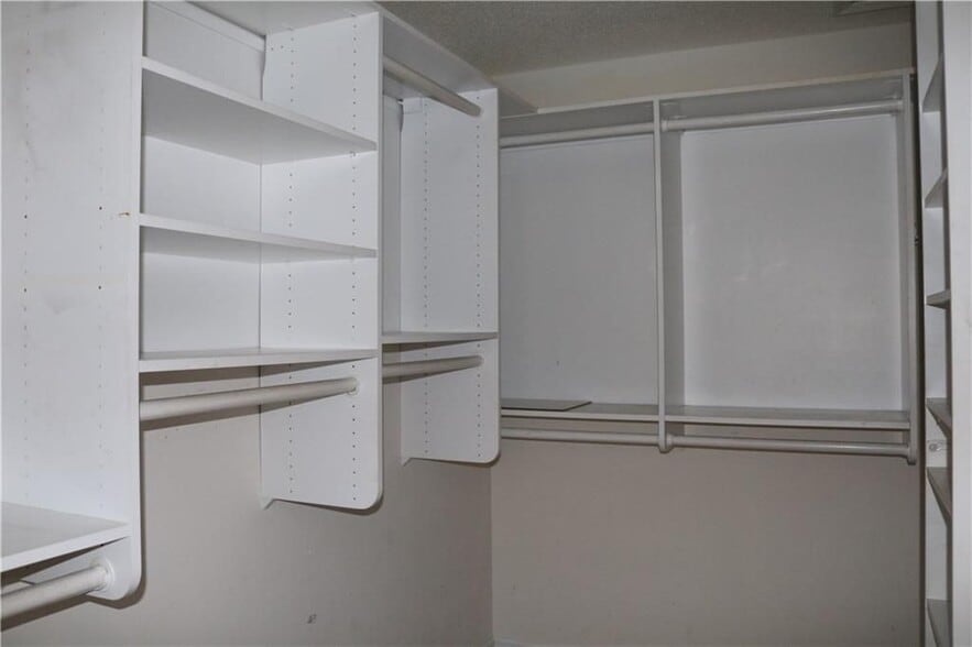 Building Photo - 1251 Green Oak Cir NW