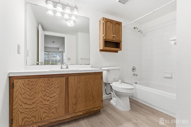 Building Photo - 405 Plymouth Rd