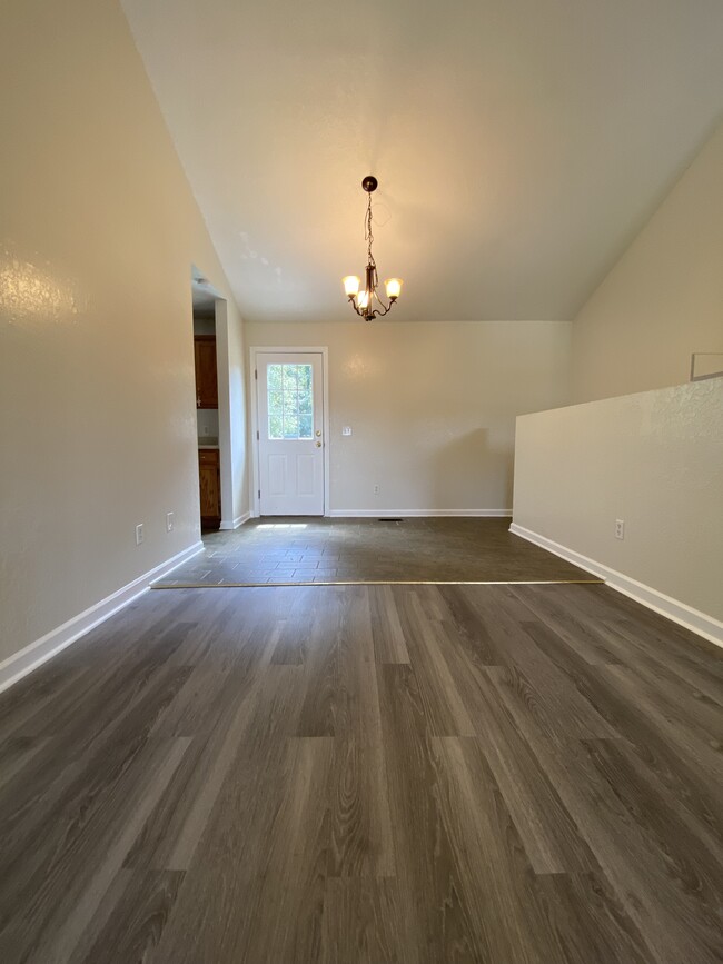 Building Photo - 7012 Bettis Acres Dr
