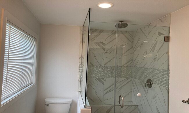 Building Photo - 7235 SE Clatsop St