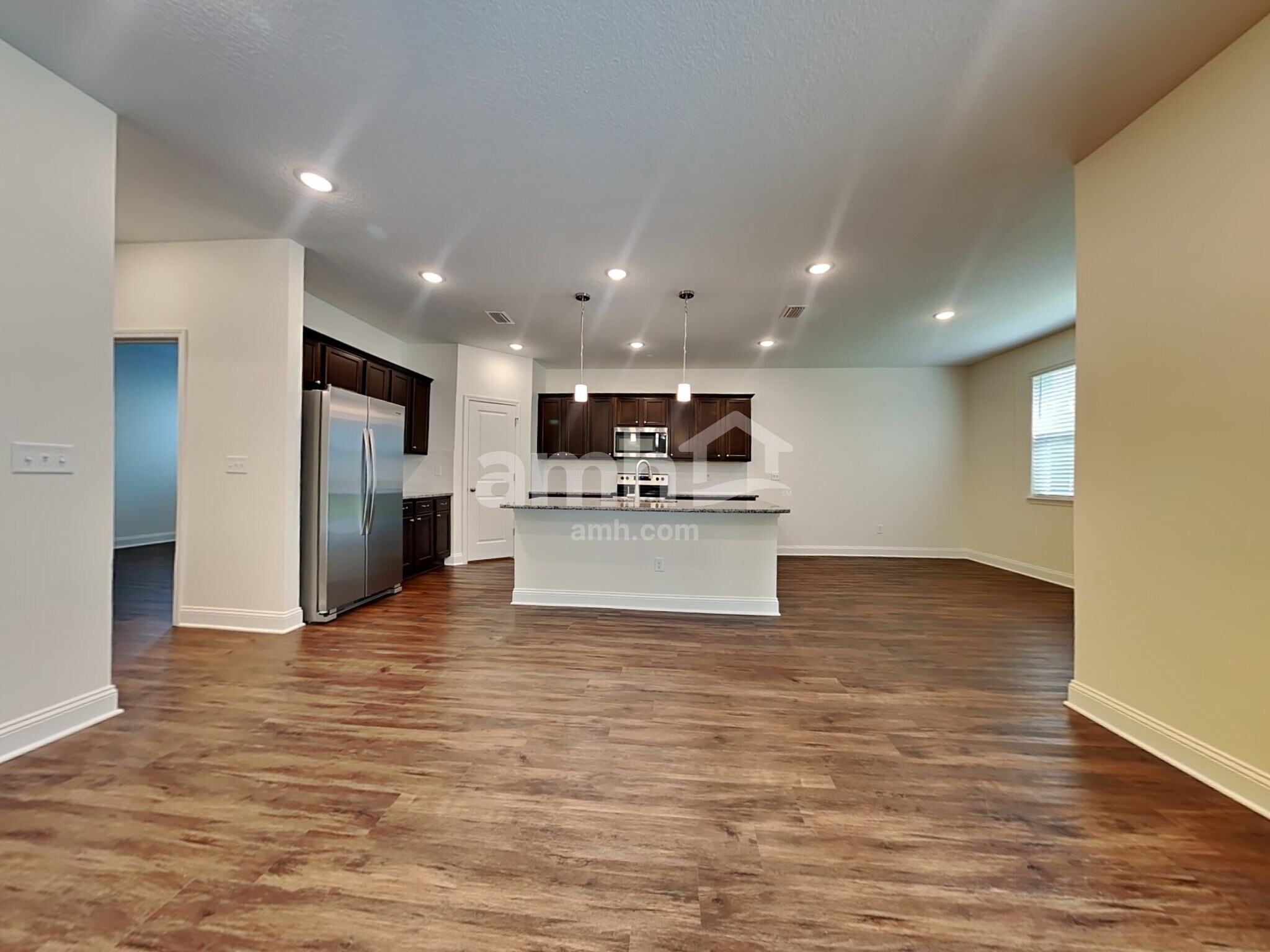 Building Photo - 371 Banyan Frst Dr