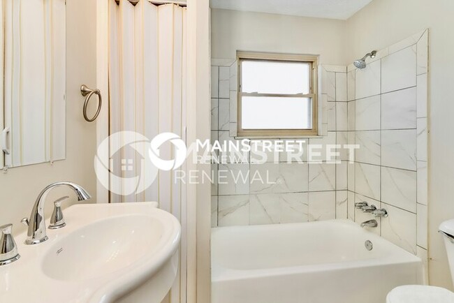 Building Photo - 9600 Pembury Ct