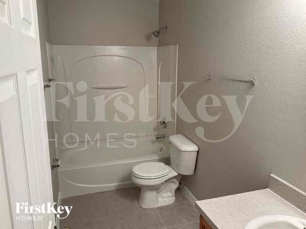 Building Photo - 207 Willowbay Ridge St