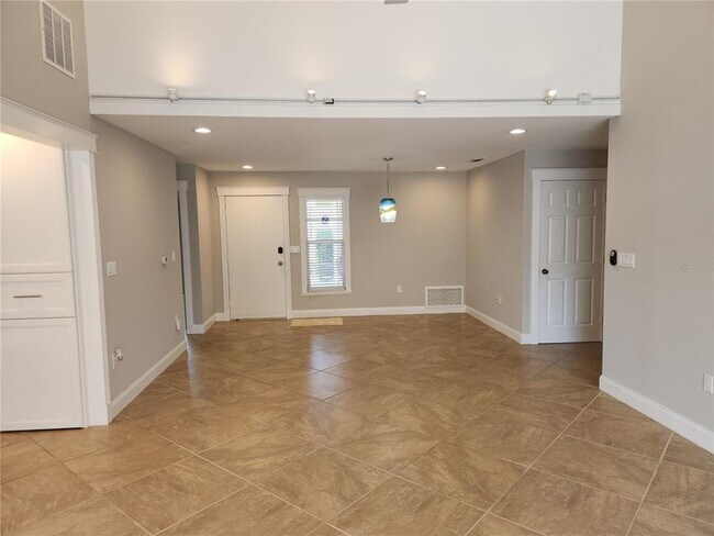 Building Photo - 3409 Montilla Ct
