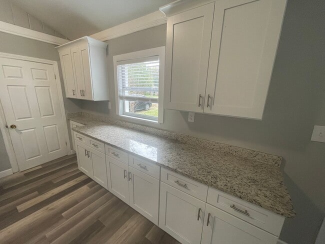 Building Photo - Eustis 2 Bed 2 Bath Home w/ Den