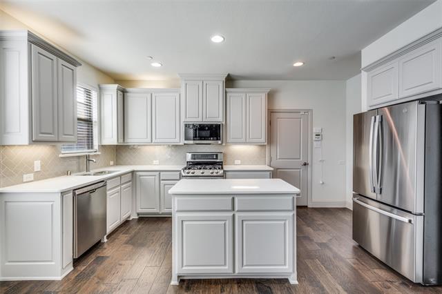 Building Photo - 3120 Gaylord Dr