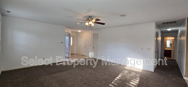 Building Photo - 9121 Brickshire Pkwy