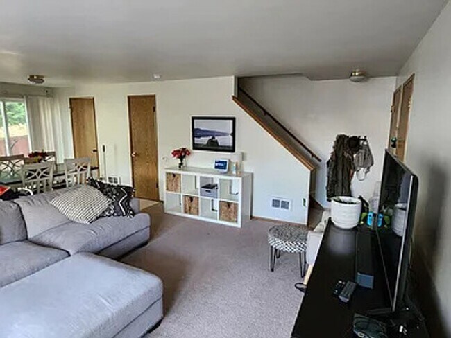 Building Photo - 5175