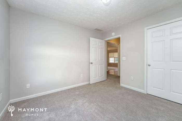 Building Photo - 49 Windcrest Dr