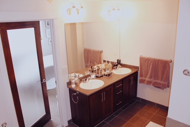Master Bathroom - 210 Ellicott St