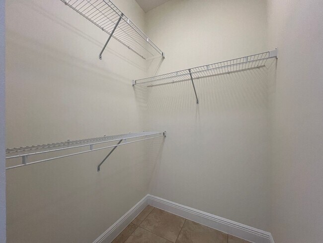 Building Photo - Luxury Living in a Gated Community – Modern 2-Bed Home with Premium Amenities!