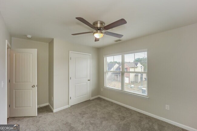 Building Photo - 317 Lauren Dr