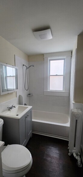 Building Photo - 2583 Main St