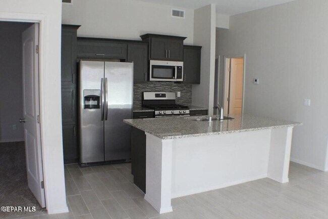 Building Photo - 7425 Norte Mesa Ln