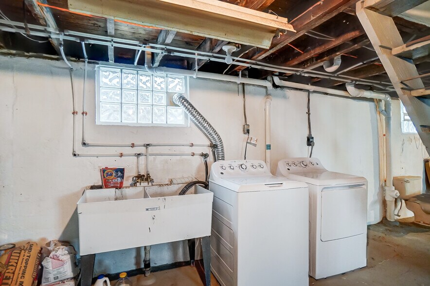 Building Photo - 3618 Herschel Ave