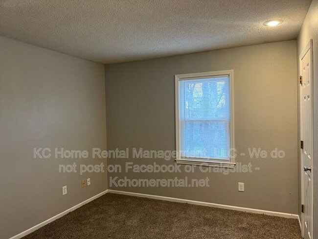 Building Photo - 1416 SE 7th Pl