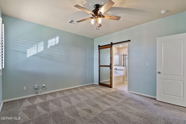 Building Photo - 3921 Desert Dunes Dr