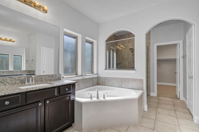 Building Photo - 4512 Sage Ln