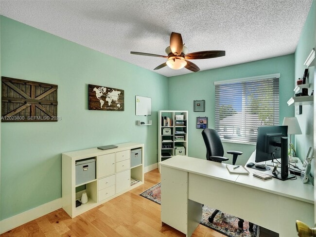 Building Photo - 700 NW 158th Ln