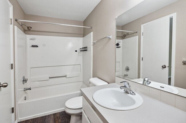 Building Photo - 6133SE