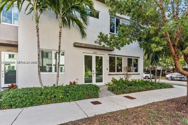 Building Photo - 6680 NW 102nd Path