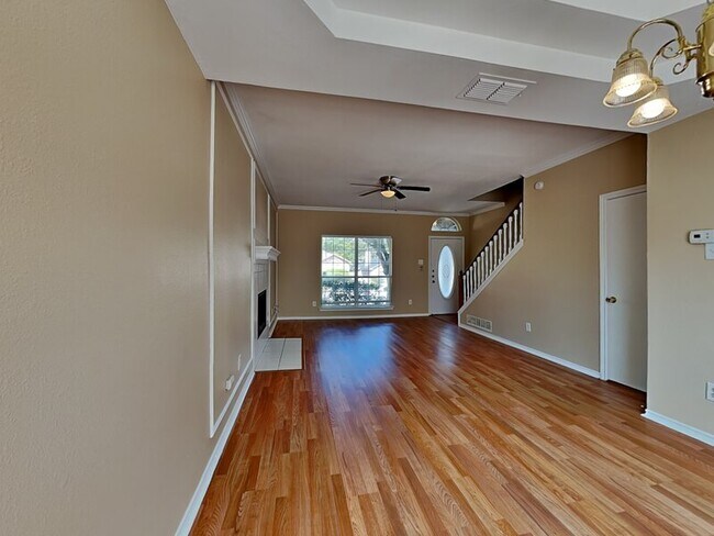 Building Photo - 1017 Woodall Dr