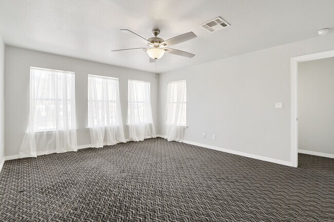 Building Photo - 4717 Excalibur Dr