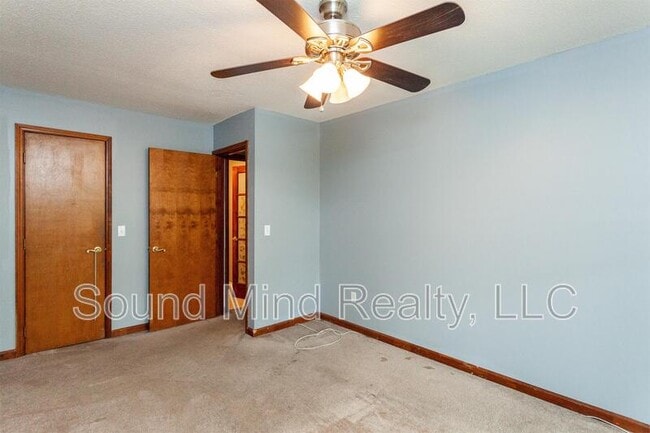 Building Photo - 1012 Windward Psge