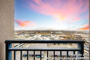 Building Photo - 215 Center St