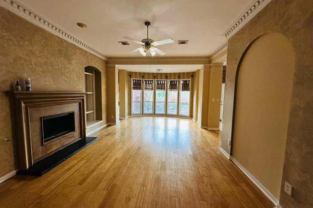 Building Photo - 17014 Sandestine Dr
