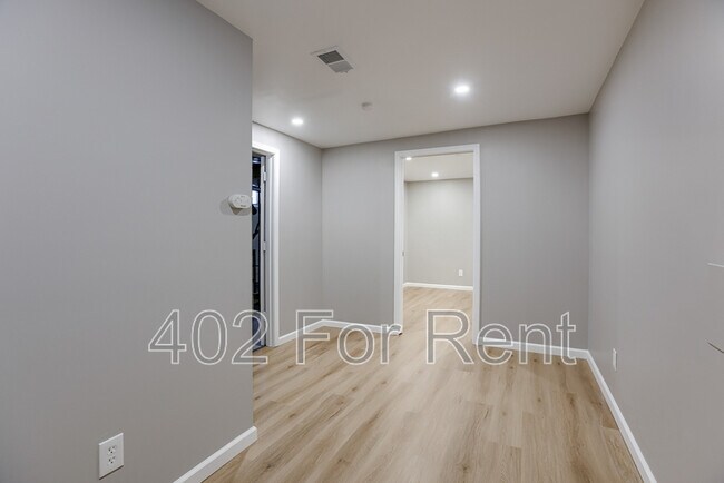 Building Photo - 3220 N 40th St