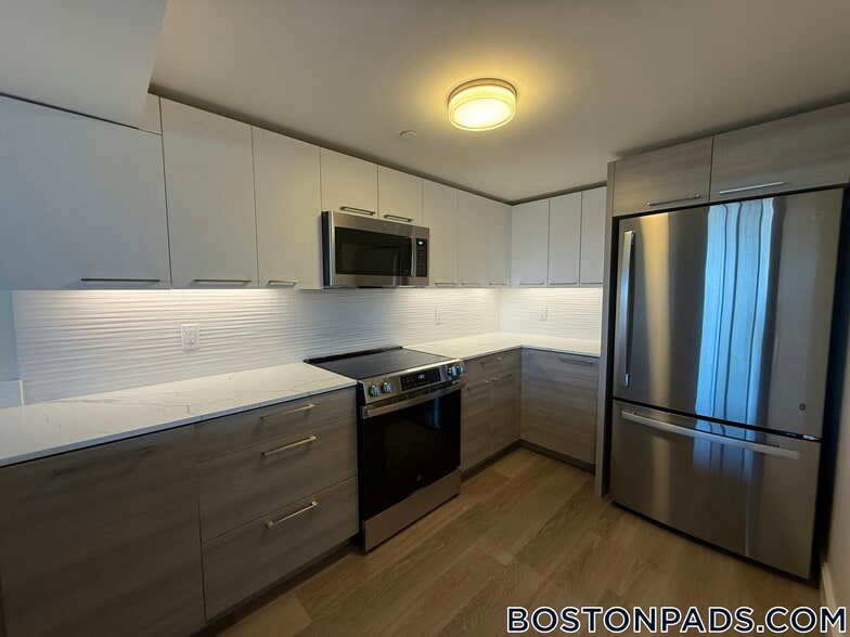 Building Photo - 1079 Commonwealth Ave