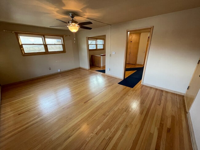 Building Photo - 664 Sprague St