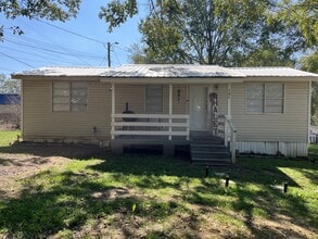 Building Photo - 141 Southwest St