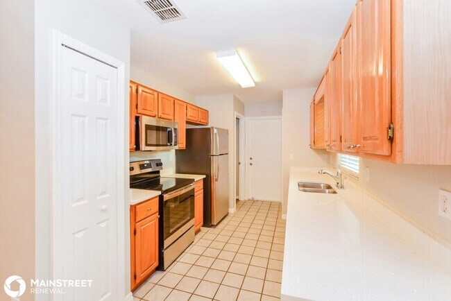 Building Photo - 902 English Oaks Ct