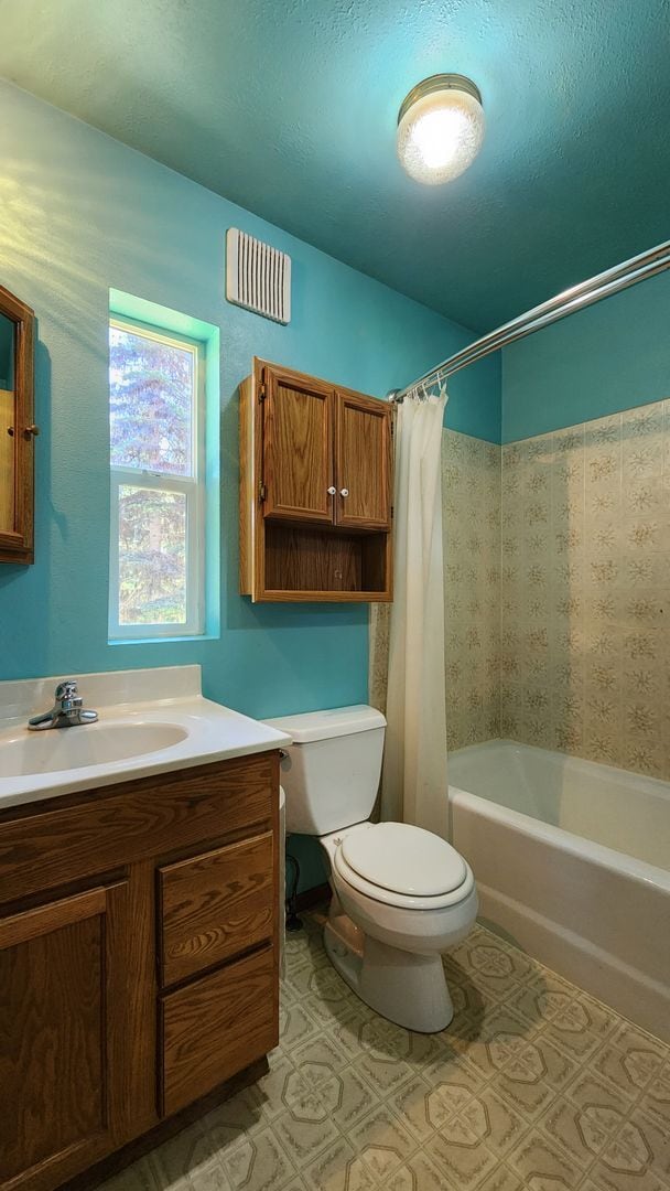 Building Photo - Beautiful Home in Condon