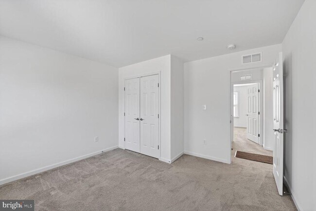 Building Photo - 111 Touhey Dr