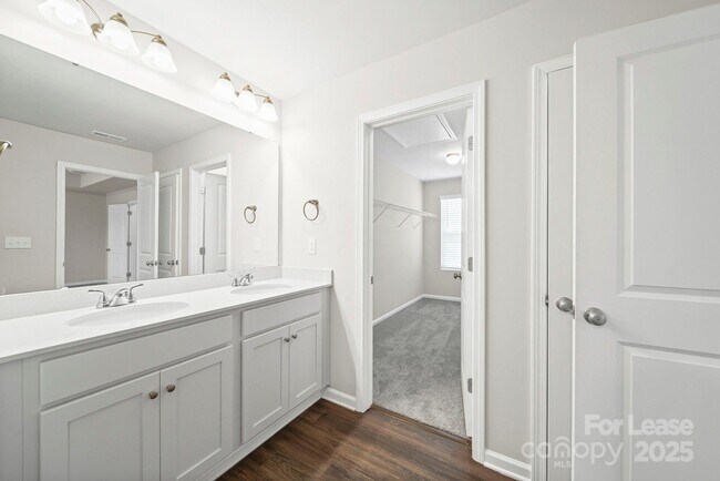 Building Photo - 133 Pumice Dr