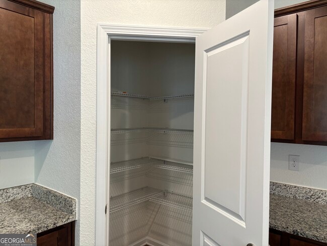 Building Photo - 283 Morning Dr